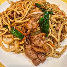 Chow Mein with Meat and Vegetables什锦炒面