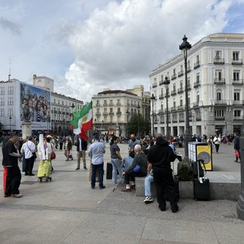 La Puerta del Sol - Photo 7: Plaza - Local Flavor Near Me - Madrid, M La Puerta del Sol - Photo 7: Plaza - Local Flavor Near Me - Madrid, M