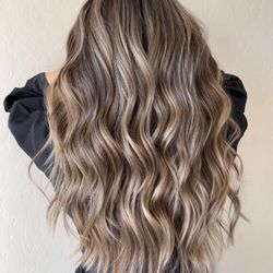 Lumiere a Luxury Hair Salon - Foilage my Andenise (back shot)
