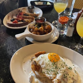 Virginia Inn - Chicken biscuits and gravy, brioche French toast, house fries - Bars Near Me - Seattle, Washington Virginia Inn - Chicken biscuits and gravy, brioche French toast, house fries - Bars Near Me - Seattle, Washington