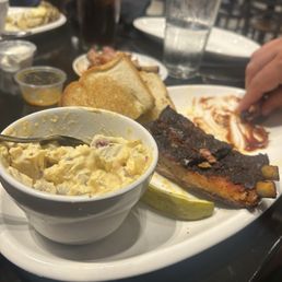 Half rack ribs with potato salad