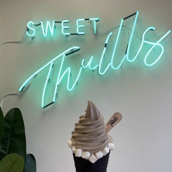 Thrills Soft Serve - Oreo cheesecake - Ice Cream & Frozen Yogurt Near Me - Honolulu, Hawaii Thrills Soft Serve - Oreo cheesecake - Ice Cream & Frozen Yogurt Near Me - Honolulu, Hawaii