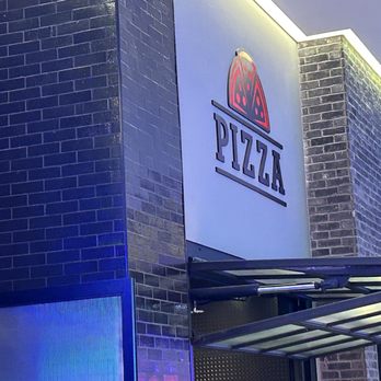 Palms Pizza - Pizza Near Me - Las Vegas, Nevada