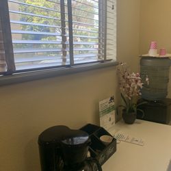 Clinica Medica General - Free water and coffee while you wait!!!