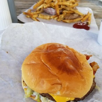 Burgerland - Burgers Near Me - Paris, Texas Burgerland - Burgers Near Me - Paris, Texas