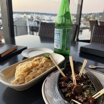 Daniel's Broiler - Lake Union - Steakhouses Near Me - Seattle, Washington Daniel's Broiler - Lake Union - Steakhouses Near Me - Seattle, Washington