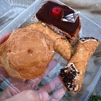 Bova's Bakery - Cream puff, tiramisu, Cannoli - Bakeries Near Me - Boston, Massachusetts Bova's Bakery - Cream puff, tiramisu, Cannoli - Bakeries Near Me - Boston, Massachusetts
