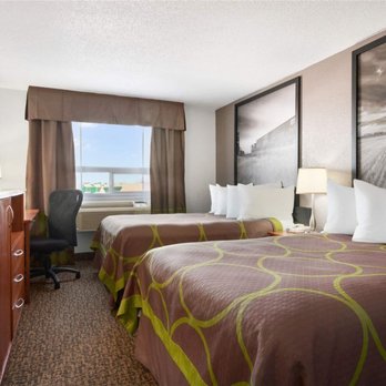 Super 8 by Wyndham Regina - Guest room - Hotels Near Me - Regina, Saskatchewan Super 8 by Wyndham Regina - Guest room - Hotels Near Me - Regina, Saskatchewan