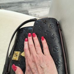 American Nails Hair