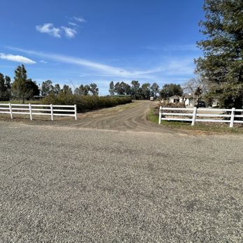 L R Tractor - the driveway leading to the farm - Landscaping Near Me - Fresno, California L R Tractor - the driveway leading to the farm - Landscaping Near Me - Fresno, California