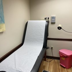 Immediate Care of the South - Exam room