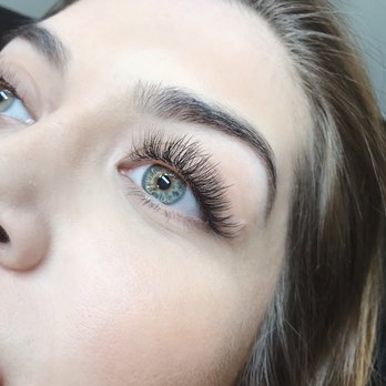 Oriana LashMakers - volume full set - Eyelash Service Near Me - Miami, Florida