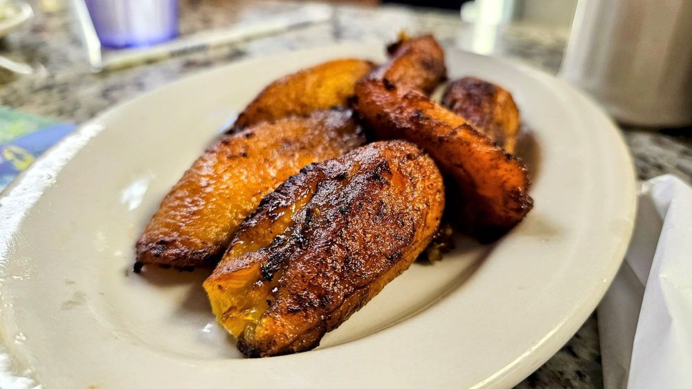 PUERTO SAGUA RESTAURANT - 4305 Photos & 3704 Reviews - 700 Collins Ave