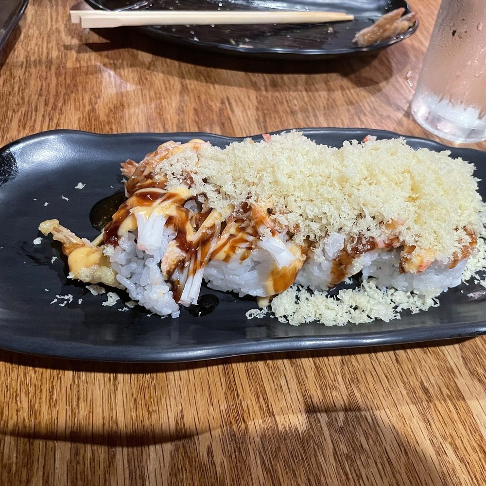 Arigatto Sushi - Super Crunch Roll - Sushi Bars Near Me - La Habra, California Arigatto Sushi - Super Crunch Roll - Sushi Bars Near Me - La Habra, California