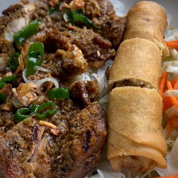 Pho Big Bowl - BBQ Chicken + Spring Roll Vermicelli - Vietnamese Near Me - Mississauga, Ontario Pho Big Bowl - BBQ Chicken + Spring Roll Vermicelli - Vietnamese Near Me - Mississauga, Ontario