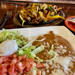 El Tarasco - Sides with the steak fijitas