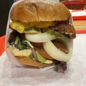 iniBurger - B'igi CRISPY CHICKEN - Burgers Near Me - Santa Clara, California
