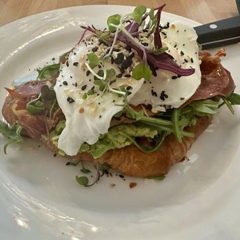 Bleu Door Bakery - Avocado toast - Bakeries Near Me - Vancouver, Washington