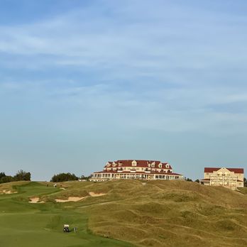 Arcadia Bluffs - Clubhouse view from 18th teebox - Golf Near Me - Arcadia, Michigan