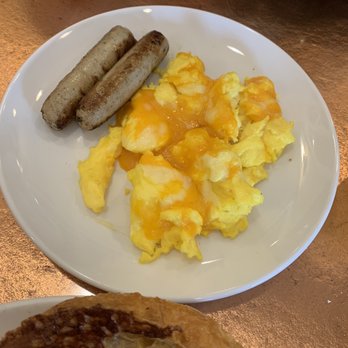 Another Broken Egg Cafe - Cheesy eggs and turkey sausage - Breakfast & Brunch Near Me - Pensacola, Florida