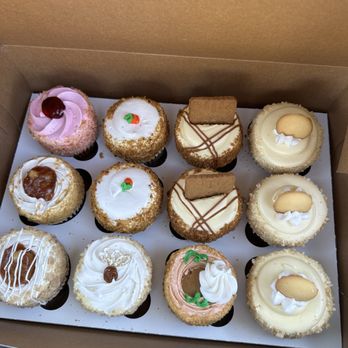 Isabella's Cupcakes & More - Cupcakes Near Me - Riverside, California Isabella's Cupcakes & More - Cupcakes Near Me - Riverside, California