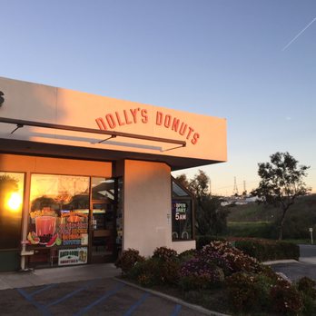 Dolly's Donuts - Entrance - Donuts Near Me - Morro Bay, California