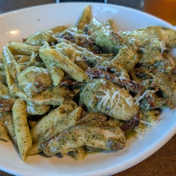 kitchen747 - Chicken pesto pasta - Pizza Near Me - Roseville, California