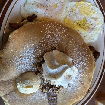 Sunnyside Cafe & Restaurant - Pecan Pancakes - Breakfast & Brunch Near Me - Virginia Beach, Virginia