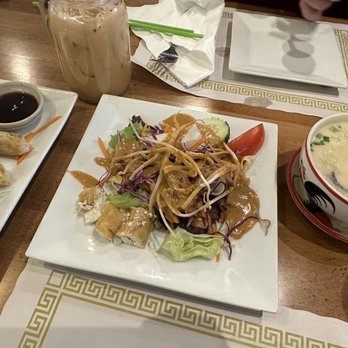 Mango Tree Bistro - Thai Near Me - Norristown, Pennsylvania