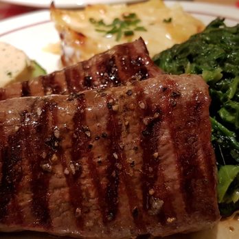 Block House am Naschmarkt - Lammrücken mit Gratin und Spinat - Steakhouses Near Me - Vienna, 9 Block House am Naschmarkt - Lammrücken mit Gratin und Spinat - Steakhouses Near Me - Vienna, 9