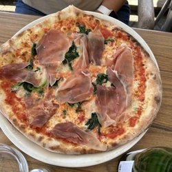 Pizzeria Il Gambero - Gorgonzola and spinach pizza