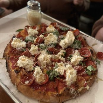 Old County Inn - Burratta Pizza - Pizza Near Me - Pine, Arizona