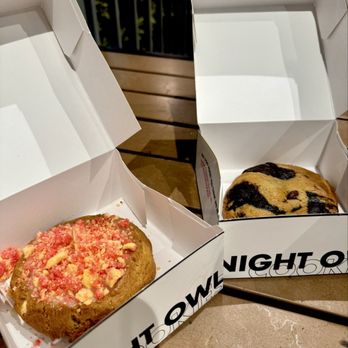 Night Owl Cookies - Strawberry and cream and Brookie - Desserts Near Me - Pembroke Pines, Florida Night Owl Cookies - Strawberry and cream and Brookie - Desserts Near Me - Pembroke Pines, Florida