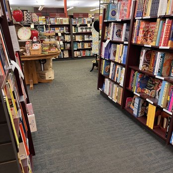Vroman's Bookstore - Bookstores Near Me - Pasadena, California Vroman's Bookstore - Bookstores Near Me - Pasadena, California