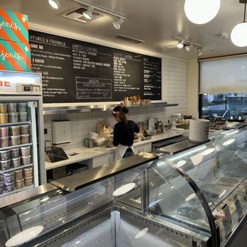 Jeni's Splendid Ice Creams - Ice Cream & Frozen Yogurt Near Me - Alpharetta, Georgia