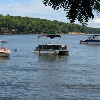 Cove W Winery - Boating Near Me - Deerfield, Ohio Cove W Winery - Boating Near Me - Deerfield, Ohio