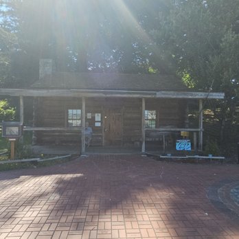 Job Carr Cabin Museum - Museums Near Me - Tacoma, Washington