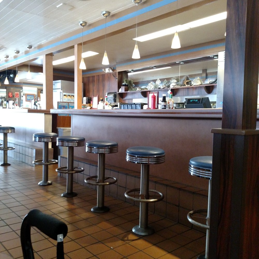Zippy's Nimitz - Saddle up to the eatin' bar! - Diners Near Me - Honolulu, Hawaii Zippy's Nimitz - Saddle up to the eatin' bar! - Diners Near Me - Honolulu, Hawaii