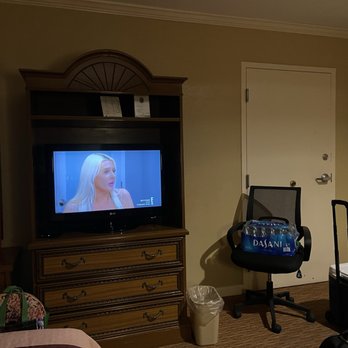 Super 8 by Wyndham Covington - TV - Hotels Near Me - Covington, Louisiana Super 8 by Wyndham Covington - TV - Hotels Near Me - Covington, Louisiana