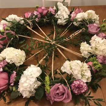 Callas Florist - Memorial wreath - Florists Near Me - Murrells Inlet, South Carolina