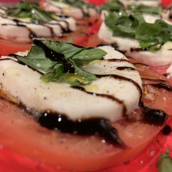 Nonna’s Cucina - Caprese Salad - Caterers Near Me - Redmond, Oregon Nonna’s Cucina - Caprese Salad - Caterers Near Me - Redmond, Oregon