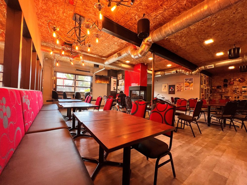 Seven's Gate Taproom - wedding in Colorado Springs, CO