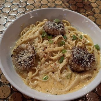 Kingfish Kitchen & Cocktails - Scallops and pasta - Cajun/Creole Near Me - New Orleans, Louisiana