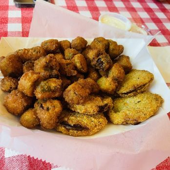 Gus's World Famous Fried Chicken - Extremely crunchy fried okra & fried green tomatoes (not much flavor) - Southern Near Me - Lexington, Kentucky