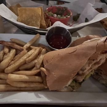 Havana Central - Sndwich de Pollo Extraordinario Extraordinary Chicken Sandwich Vaca Frita - Latin American Near Me - Garden City, New York