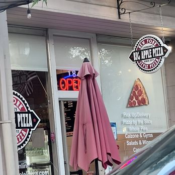 Livermore's Big Apple Pizza - The front of the pizza shop. Clean and welcoming. - Pizza Near Me - Livermore, California