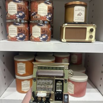Bath & Body Works - Cosmetics & Beauty Supply Near Me - Aiea, Hawaii