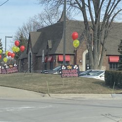 Pita Way - Bloomfield Hills Mediterranean - Grand opening sign