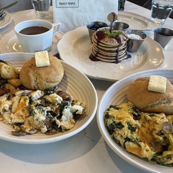 Sweet Maple - Spinach scrambled. A wonderful hostess greeted us as well as others with genuine happiness. - Breakfast & Brunch Near Me - Santa Monica, California Sweet Maple - Spinach scrambled. A wonderful hostess greeted us as well as others with genuine happiness. - Breakfast & Brunch Near Me - Santa Monica, California