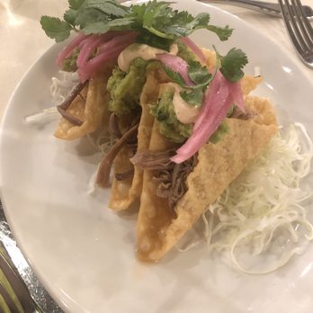 MW Restaurant - Kailua pig tacos - New American Near Me - Honolulu, Hawaii